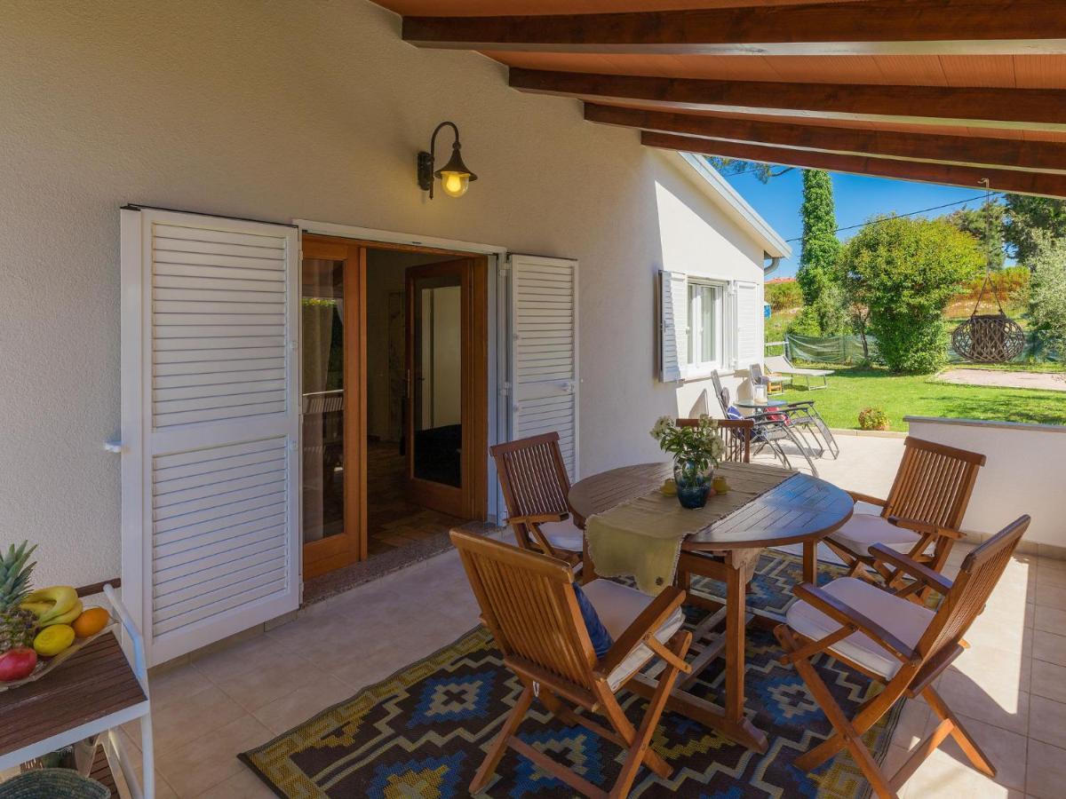 Holiday Home Punta By Interhome Умаг Екстериор снимка