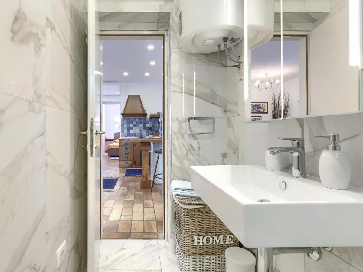 Holiday Home Punta By Interhome Умаг Екстериор снимка